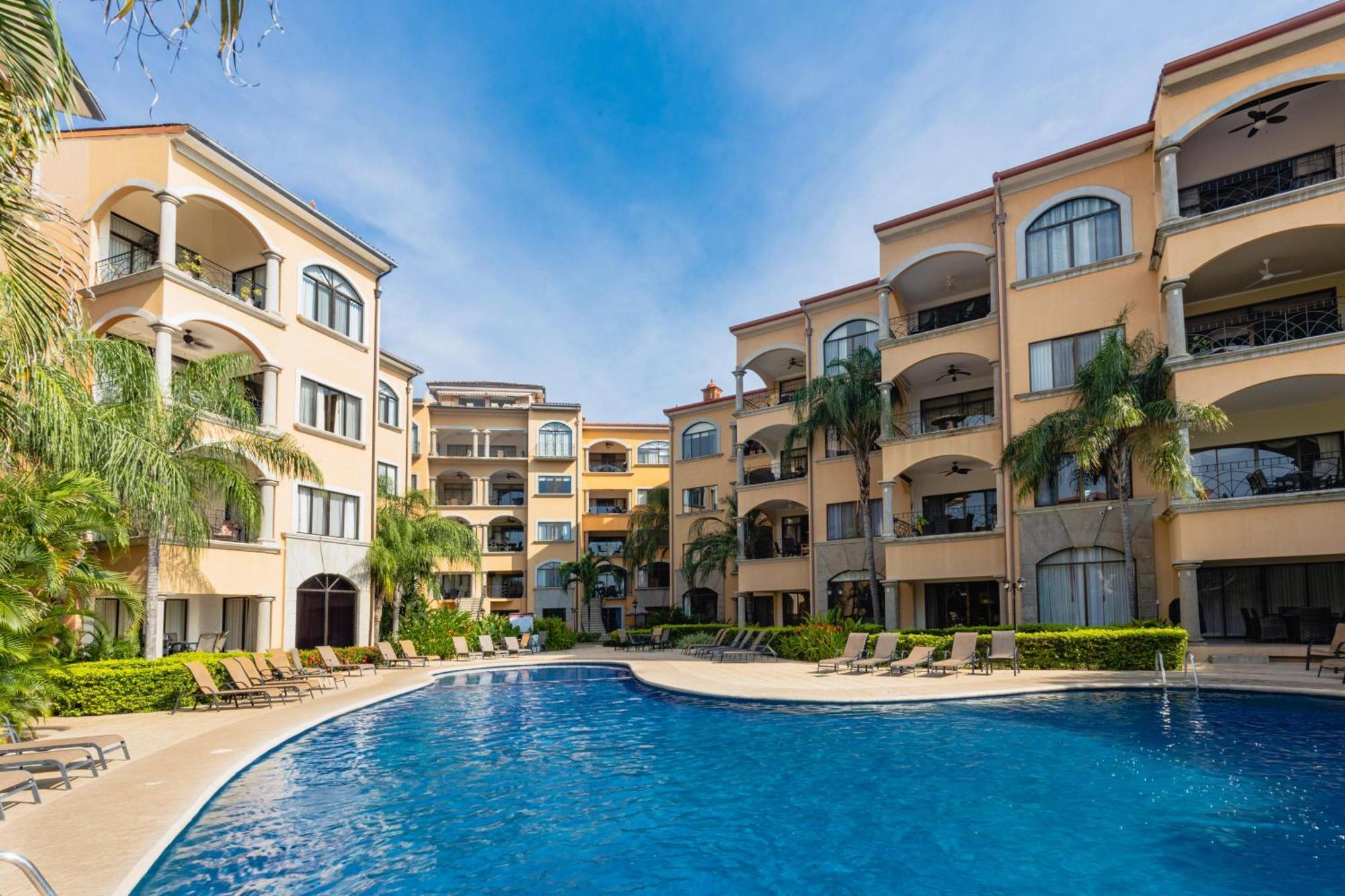 Sunrise 1- 3 Bedroom Poolside Condo 타마린도 외부 사진