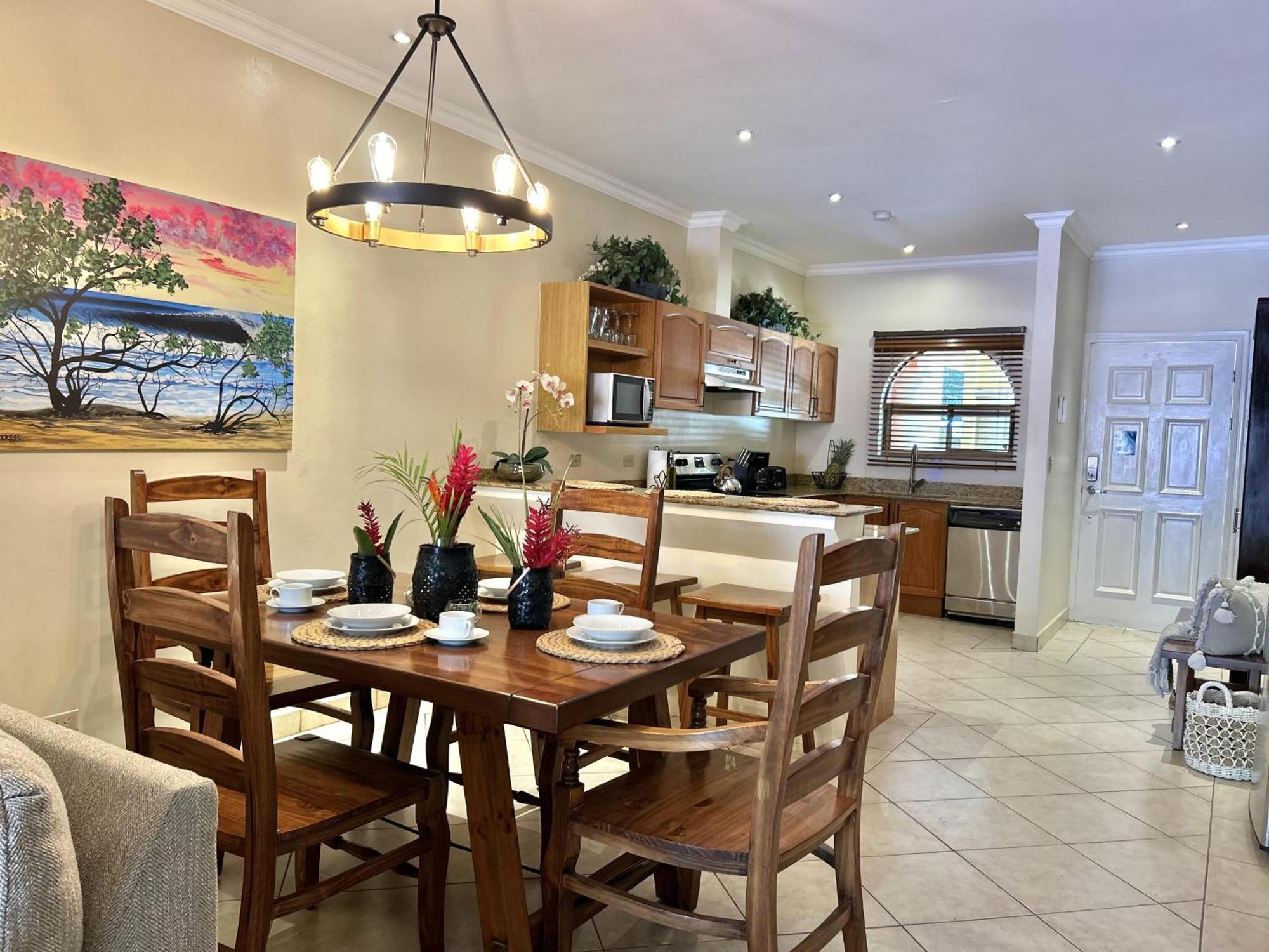 Sunrise 1- 3 Bedroom Poolside Condo 타마린도 외부 사진