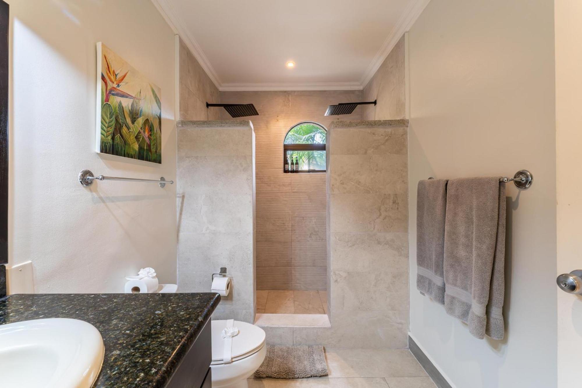 Sunrise 1- 3 Bedroom Poolside Condo 타마린도 외부 사진